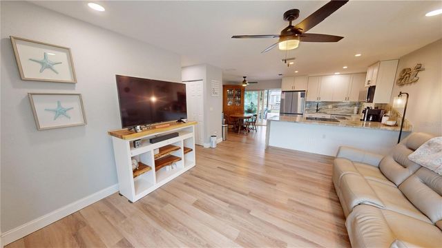 531 LAKEMONT AVENUE NW, Port Charlotte, FL 33952