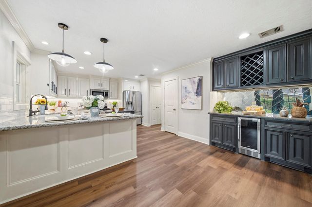 4407 Rosebay Drive, Houston, TX 77018