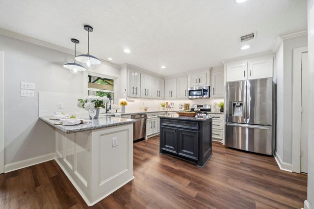 4407 Rosebay Drive, Houston, TX 77018