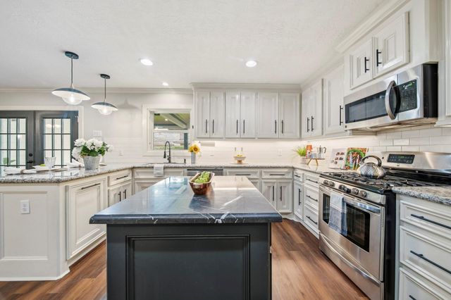 4407 Rosebay Drive, Houston, TX 77018