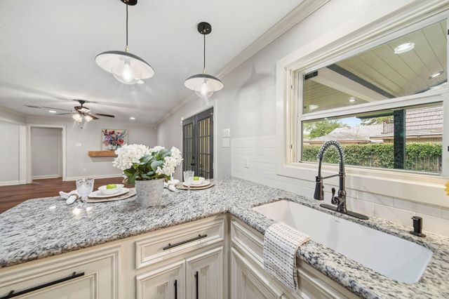 4407 Rosebay Drive, Houston, TX 77018