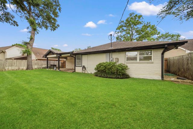 4407 Rosebay Drive, Houston, TX 77018