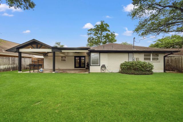 4407 Rosebay Drive, Houston, TX 77018