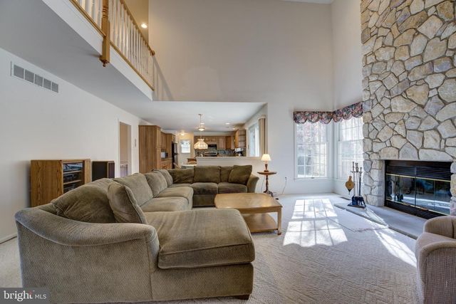 32 CONSTITUTION DR, Southampton, NJ 08088