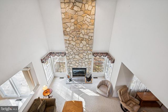 32 CONSTITUTION DR, Southampton, NJ 08088