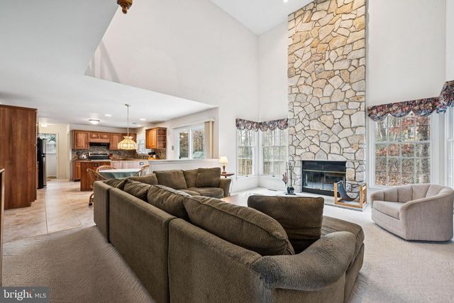 32 CONSTITUTION DR, Southampton, NJ 08088