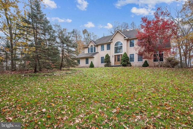 32 CONSTITUTION DR, Southampton, NJ 08088