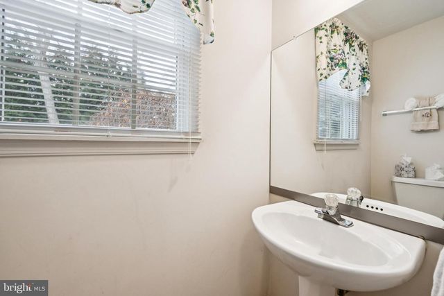 32 CONSTITUTION DR, Southampton, NJ 08088