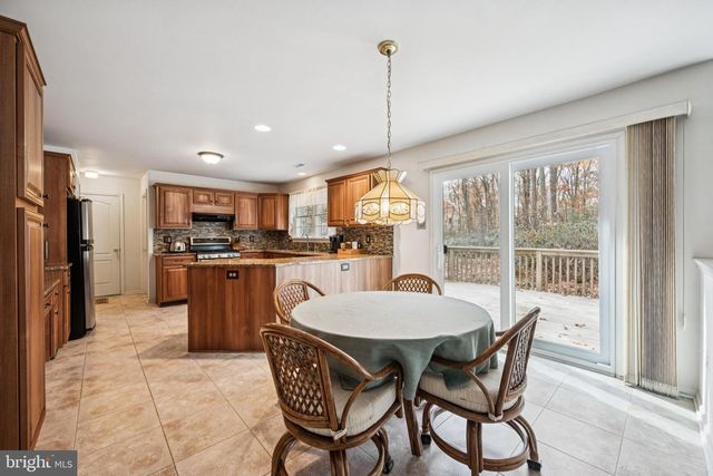 32 CONSTITUTION DR, Southampton, NJ 08088