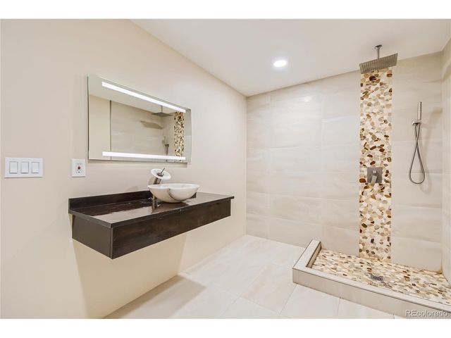 6598 S Telluride St, Aurora, CO 80016