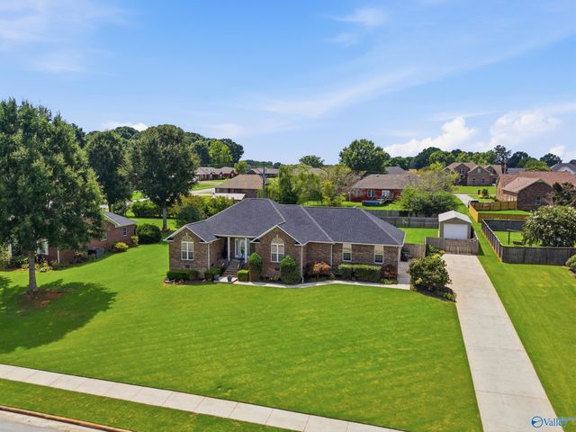 1902 Lillian Drive, Athens, AL 35611