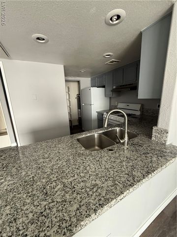 1830 North Pecos Road 258, Las Vegas, NV 89115
