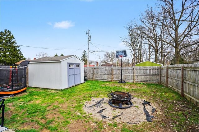 155 S Johnson Road, Sebring, OH 44672