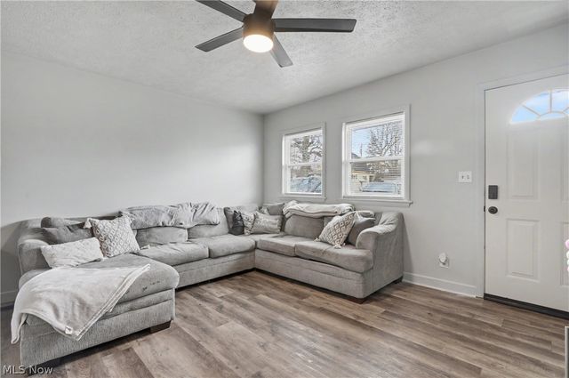 155 S Johnson Road, Sebring, OH 44672