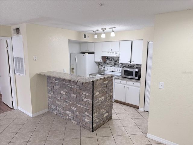 2206 ANTIGUA PLACE 1015, Kissimmee, FL 34741