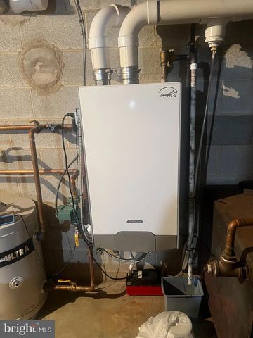 131 SALEM CHURCH RD, Mechanicsburg, PA 17050