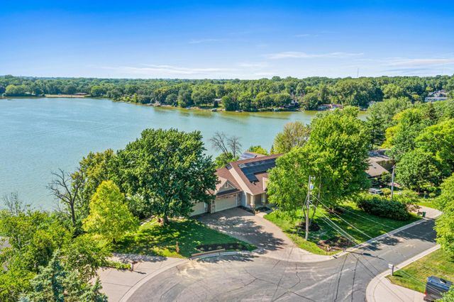 3447 Siems Court, Arden Hills, MN 55112