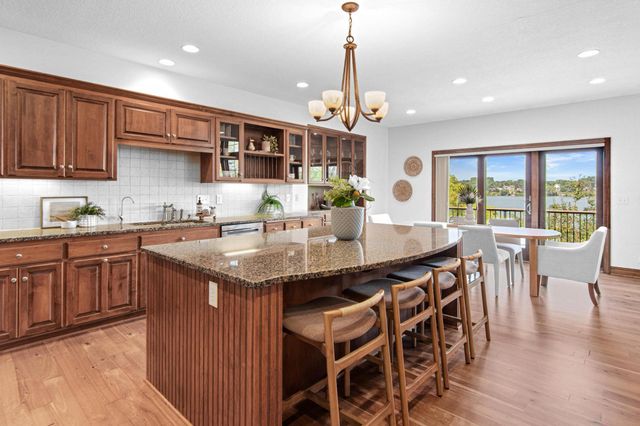 3447 Siems Court, Arden Hills, MN 55112
