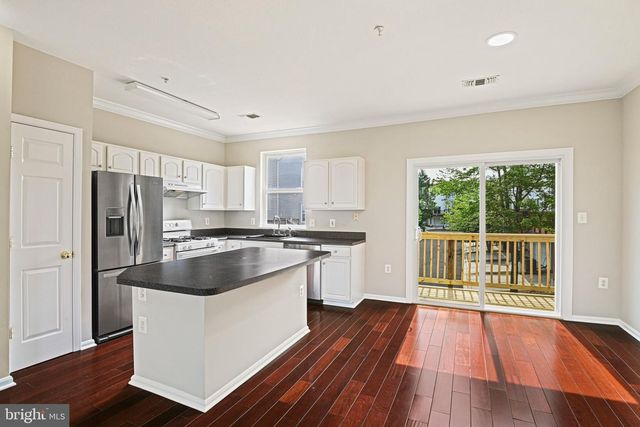 21792 JARVIS SQ, Ashburn, VA 20147
