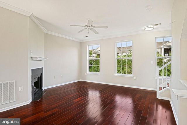 21792 JARVIS SQ, Ashburn, VA 20147