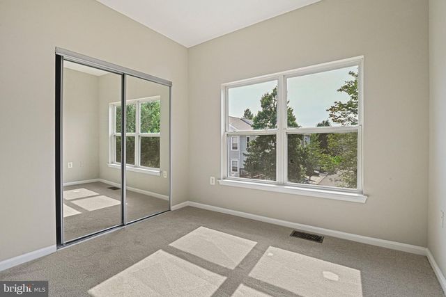 21792 JARVIS SQ, Ashburn, VA 20147
