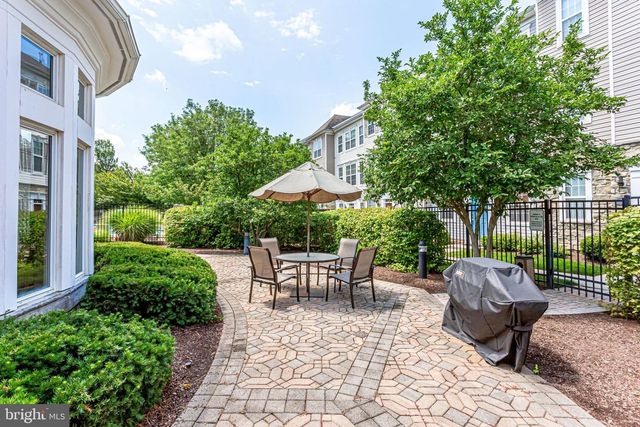 21792 JARVIS SQ, Ashburn, VA 20147
