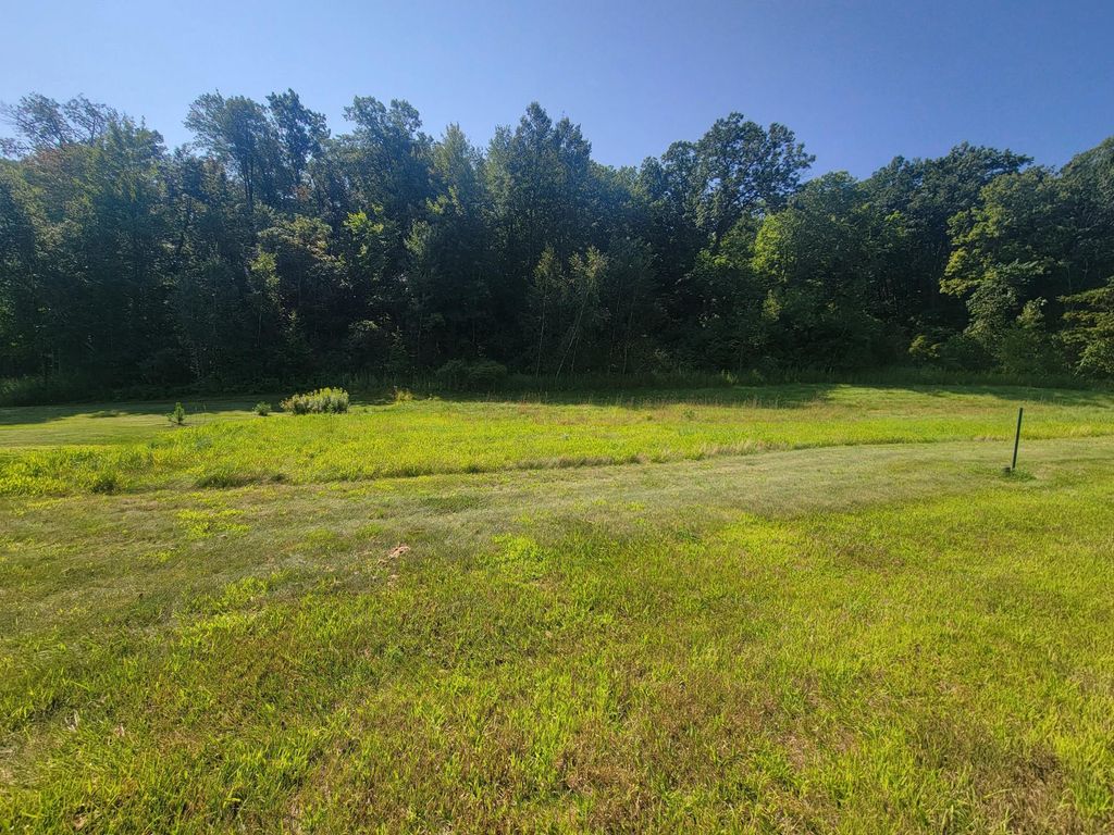 2824 Oakhurst Drive, Lake City, MN 55041