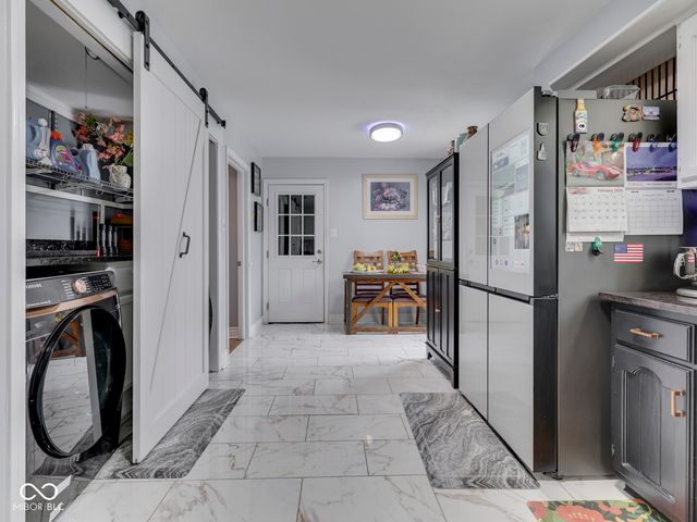 9119 Electric Court, Indianapolis, IN 46260