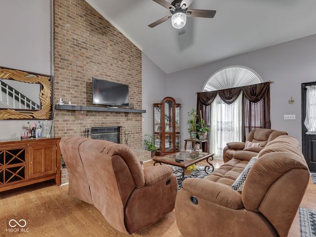 9119 Electric Court, Indianapolis, IN 46260