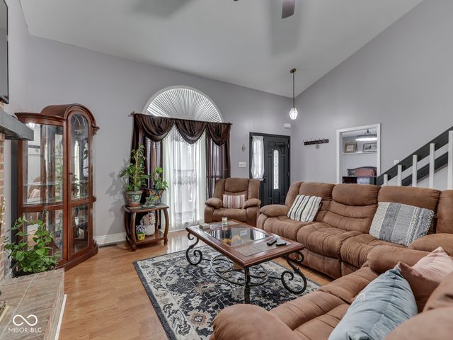 9119 Electric Court, Indianapolis, IN 46260