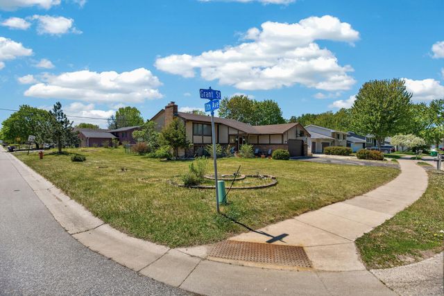 1058 Grant Street, Anoka, MN 55303