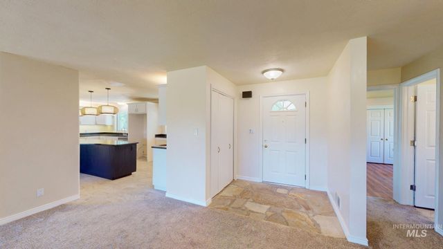 2137 Hillcrest Drive, Twin Falls, ID 83301
