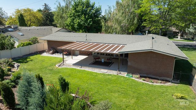 2137 Hillcrest Drive, Twin Falls, ID 83301