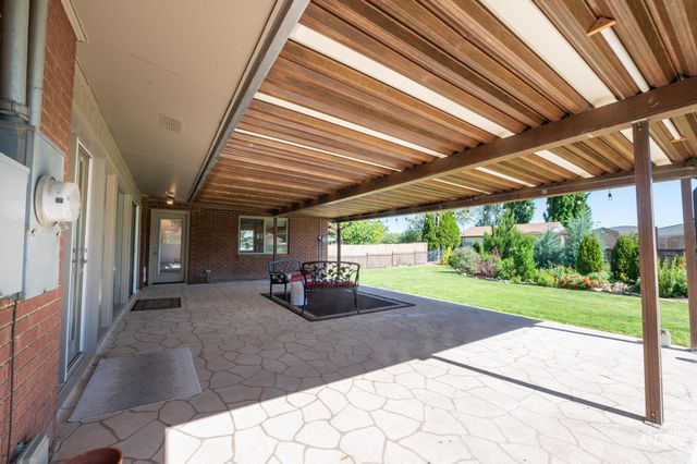 2137 Hillcrest Drive, Twin Falls, ID 83301