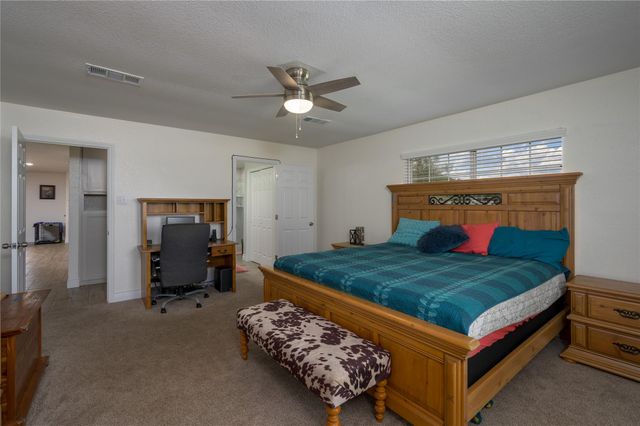 1905 Oak Springs RD, Kempner, TX 76539