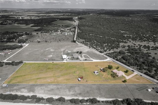 1905 Oak Springs RD, Kempner, TX 76539