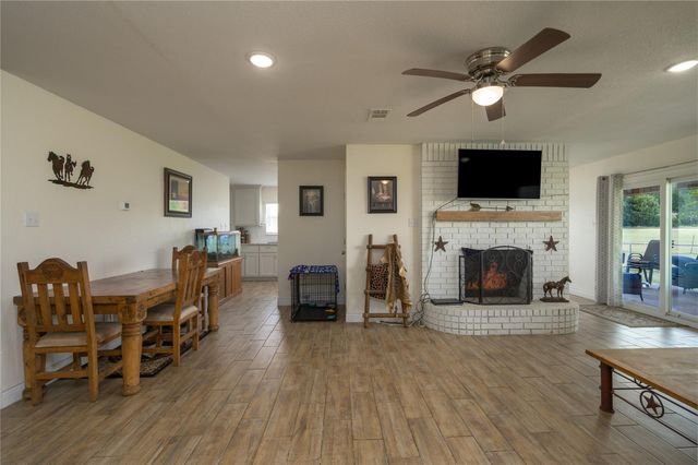 1905 Oak Springs RD, Kempner, TX 76539