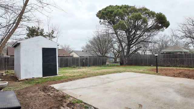 1321 Palisades Drive, Lewisville, TX 75067