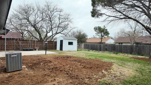 1321 Palisades Drive, Lewisville, TX 75067