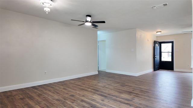 1321 Palisades Drive, Lewisville, TX 75067