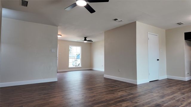 1321 Palisades Drive, Lewisville, TX 75067