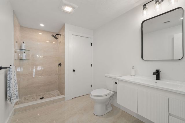 54 Highland Glen Dr, Randolph, MA 02368