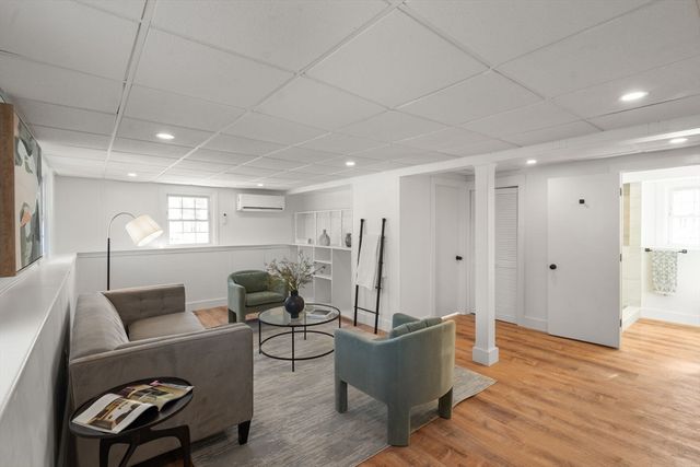 54 Highland Glen Dr, Randolph, MA 02368