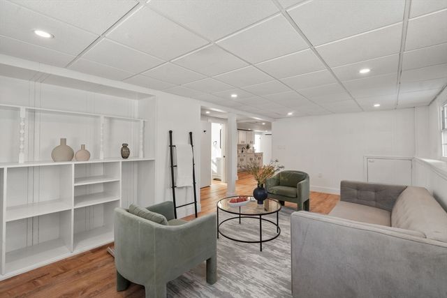 54 Highland Glen Dr, Randolph, MA 02368