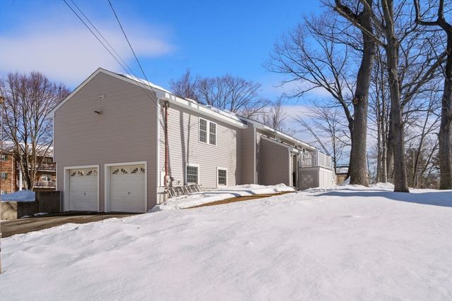 54 Highland Glen Dr, Randolph, MA 02368