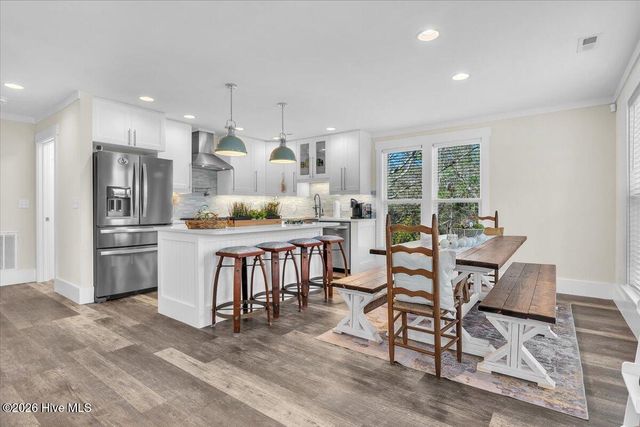 129 N Middleton Avenue, Oak Island, NC 28465