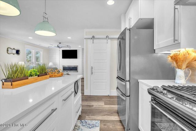 129 N Middleton Avenue, Oak Island, NC 28465