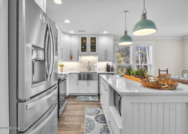 129 N Middleton Avenue, Oak Island, NC 28465