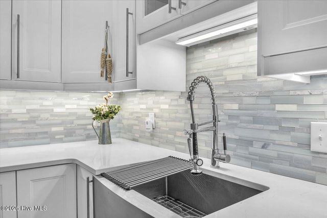 129 N Middleton Avenue, Oak Island, NC 28465