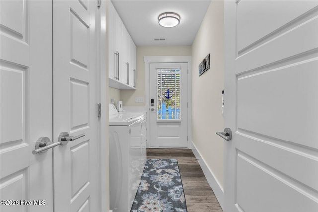 129 N Middleton Avenue, Oak Island, NC 28465